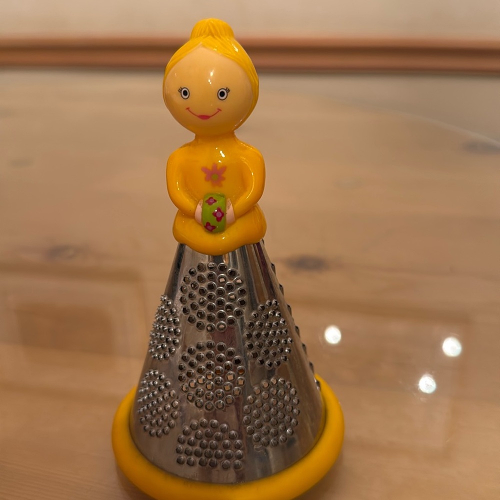 French Pylones Small Grater